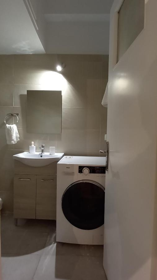 Apartment Pipinou Downtown By Zain *